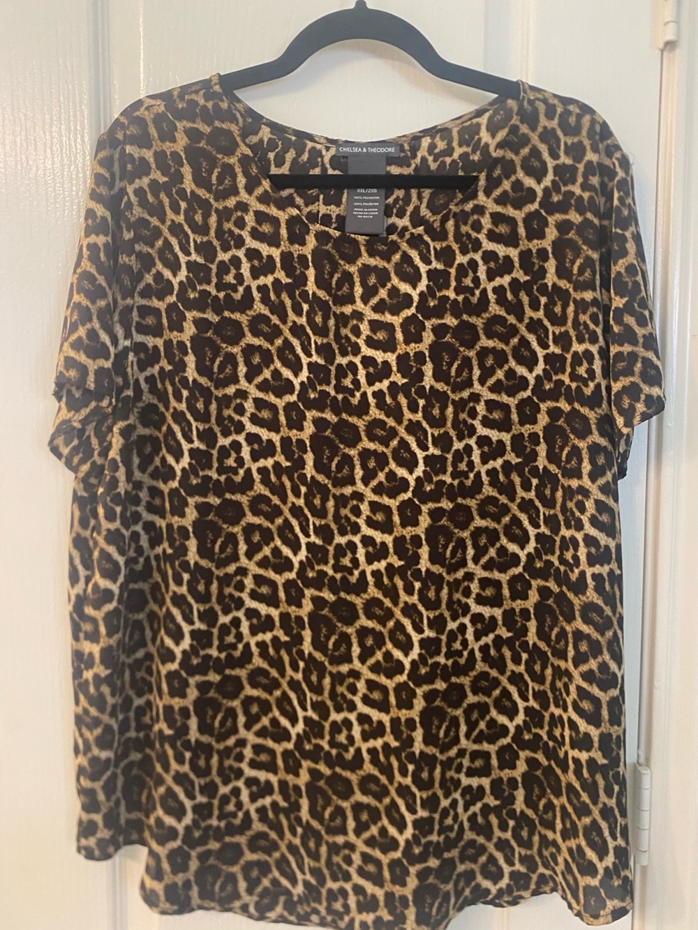 Chelsea & Theodore Leopard Print Short Sleeve Tee - Brown/Black
